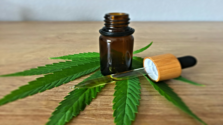 Cannabis Oil and Cancer Treatment: What the Evidence Says